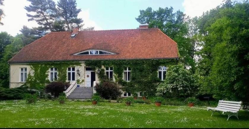 Hotel Im Park Sorkwity Bagian luar foto