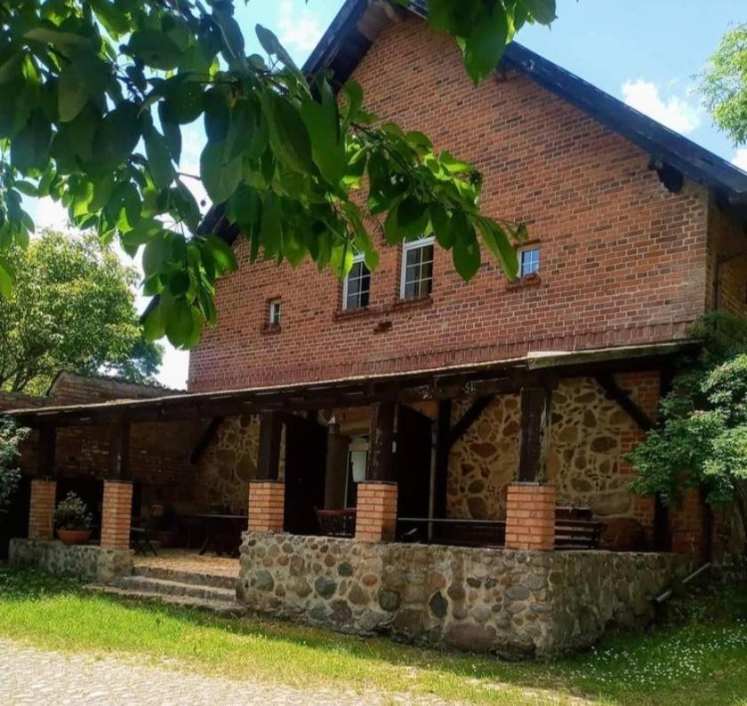 Hotel Im Park Sorkwity Bagian luar foto