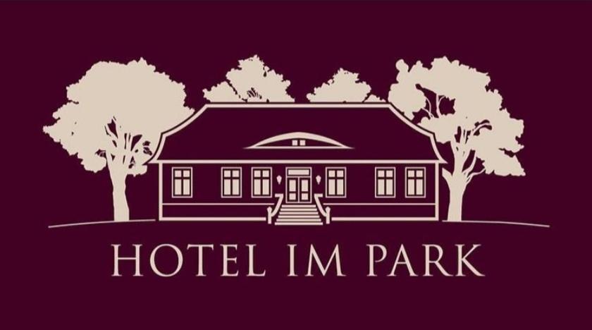 Hotel Im Park Sorkwity Bagian luar foto