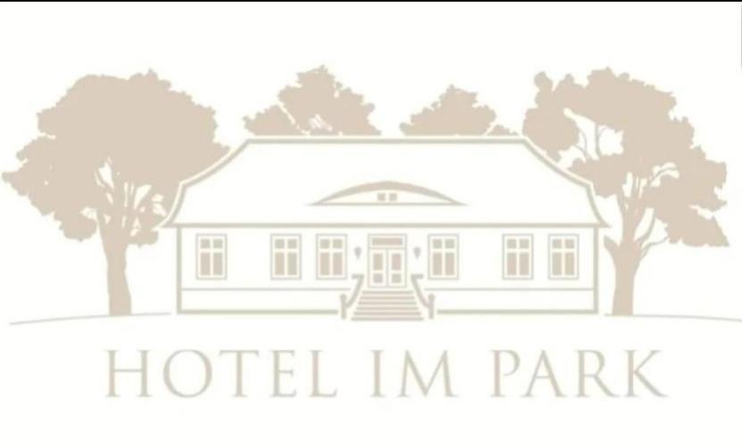 Hotel Im Park Sorkwity Bagian luar foto