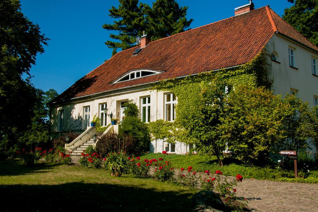Hotel Im Park Sorkwity Bagian luar foto