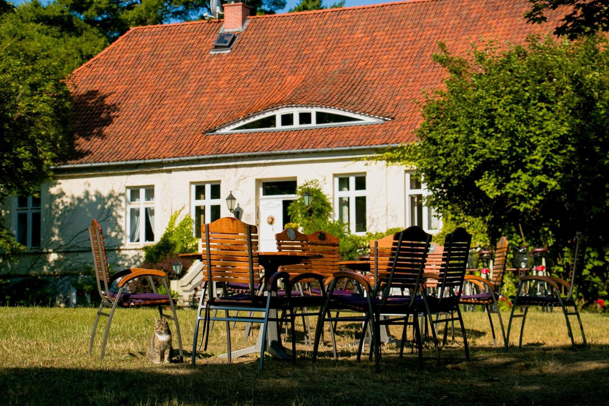 Hotel Im Park Sorkwity Bagian luar foto