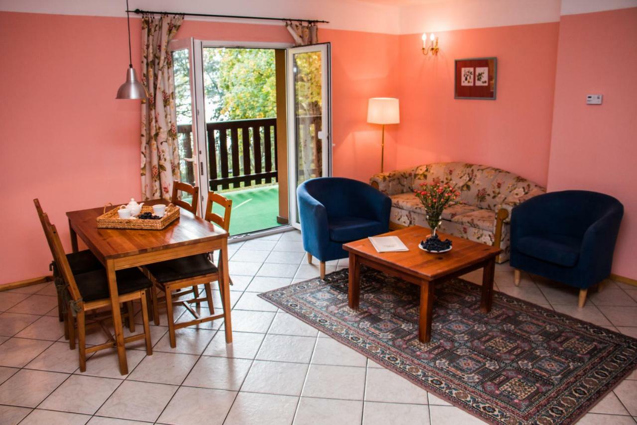 Hotel Im Park Sorkwity Bagian luar foto